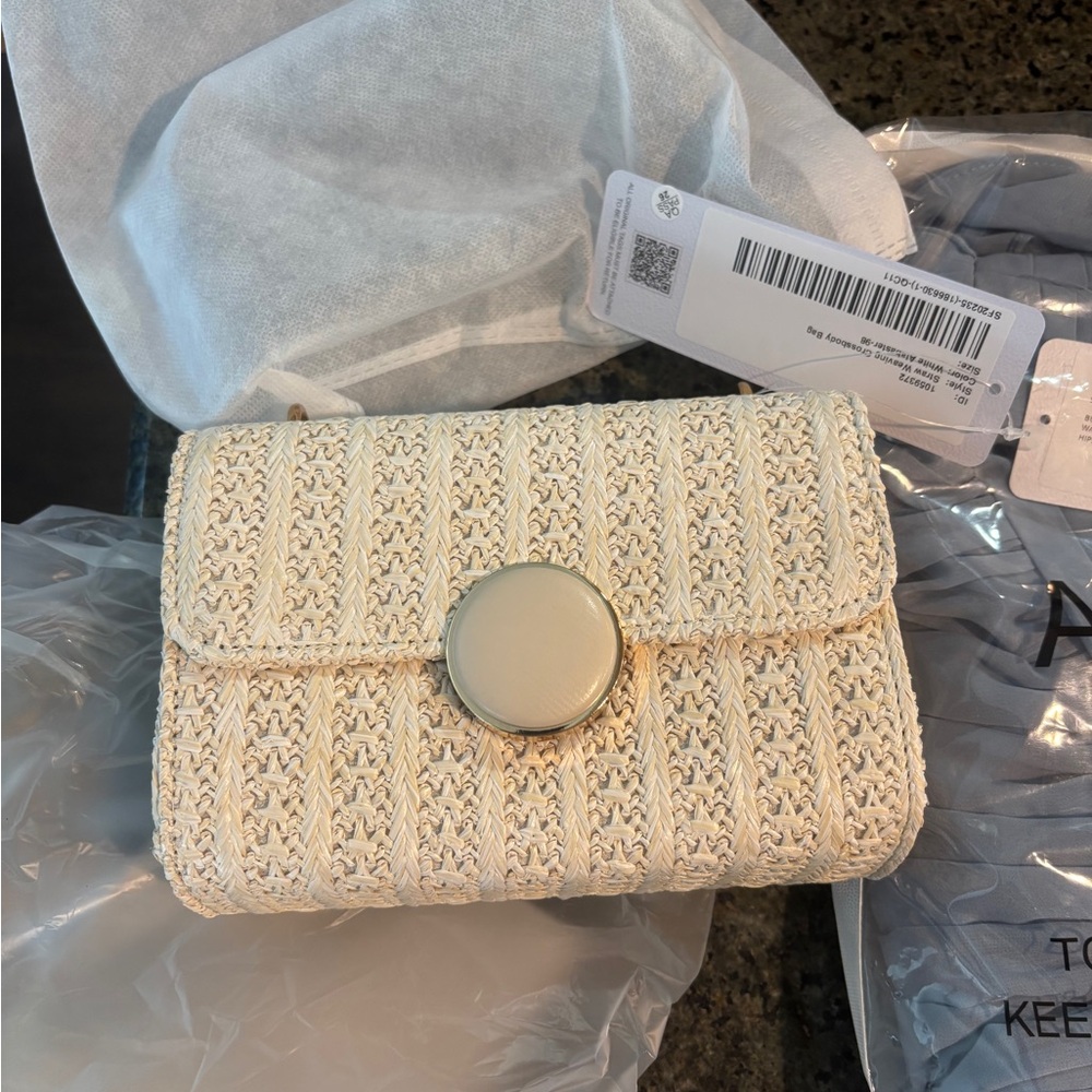 NWT Azazie Cream Woven Clutch with Chevron Pattern